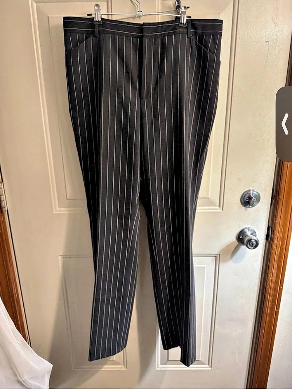 Lauren Ralph Lauren Pinstripe Trousers in Black & White Size 12 Like New